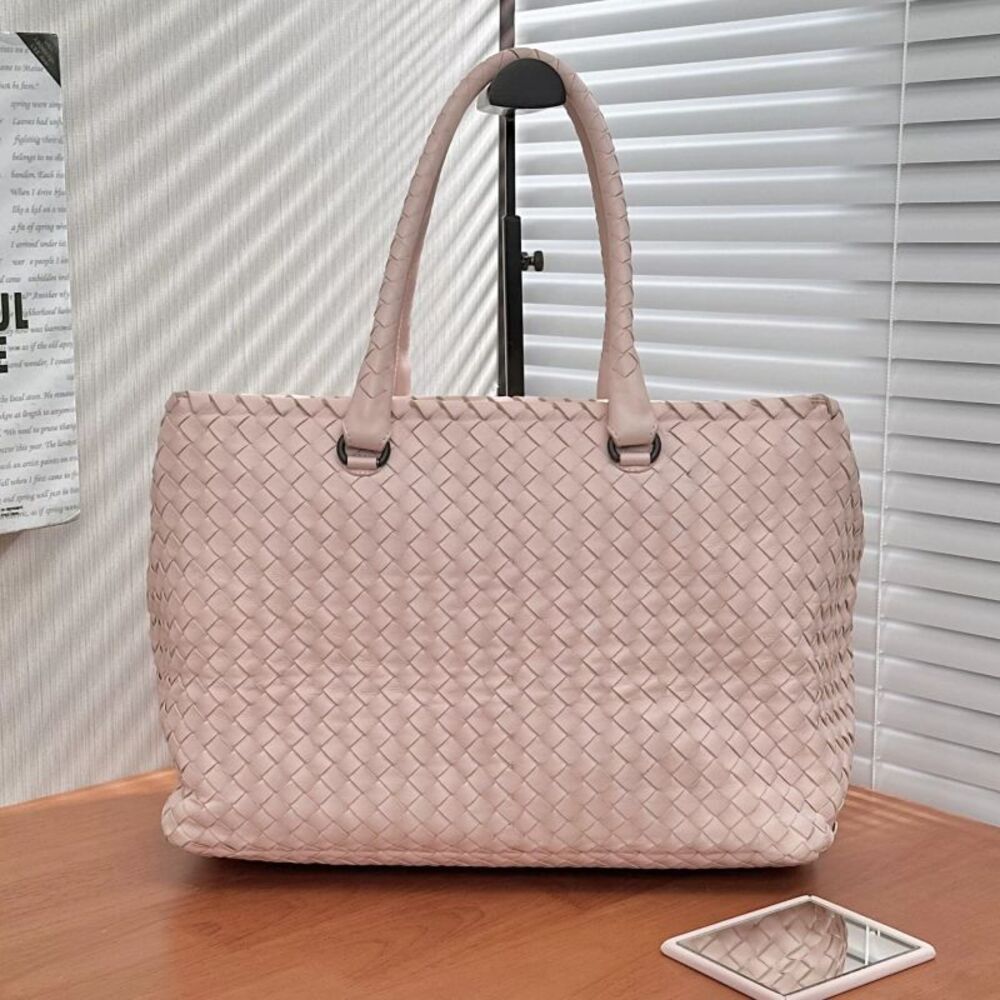 Bv Women Pre-Loved Bag Very Good Condition